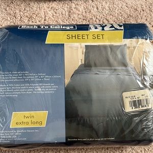 NWOT TWIN EXTRA LONG PERFECT FOR DORM SHEET SET